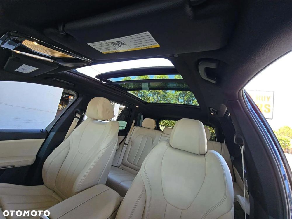 BMW X5 xDrive40i mHEV - 12