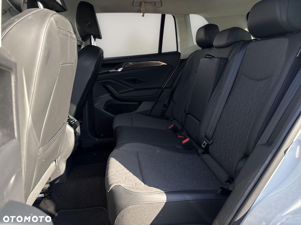 Volkswagen Tiguan - 10