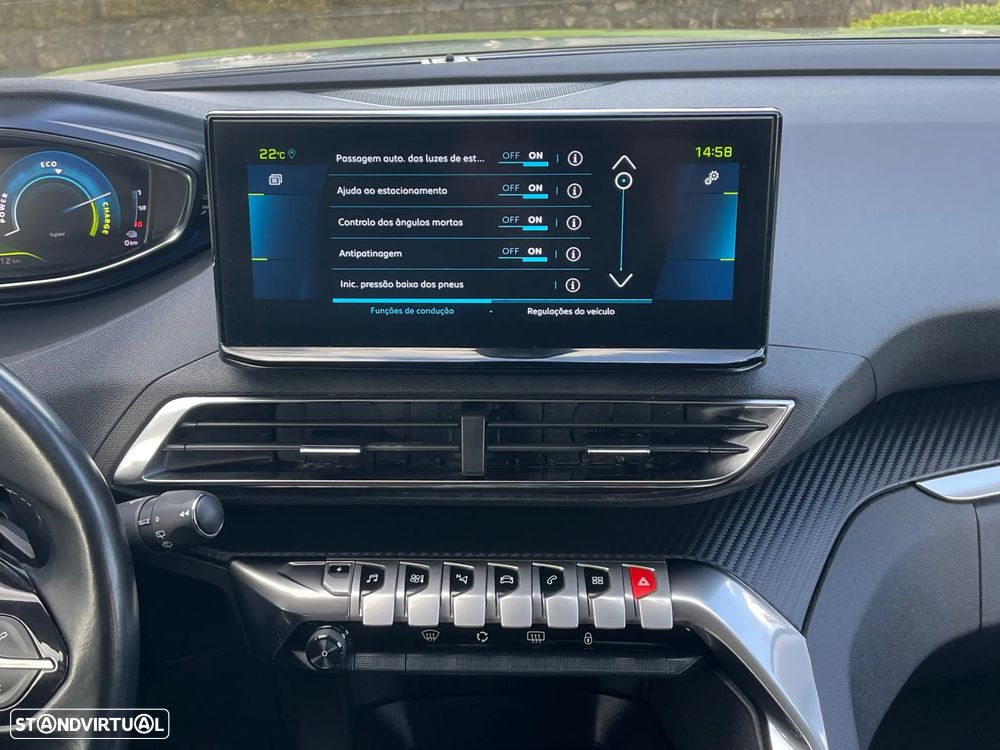 Peugeot 3008 225 e-EAT8 Allure Pack - 29