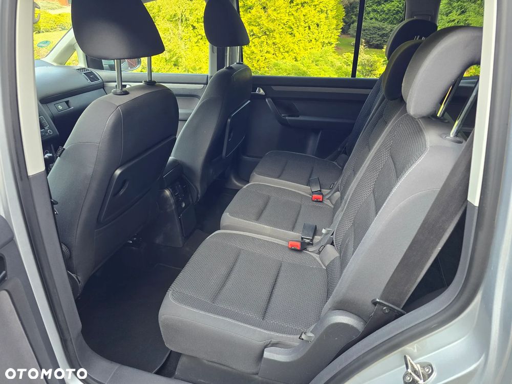 Volkswagen Touran - 13