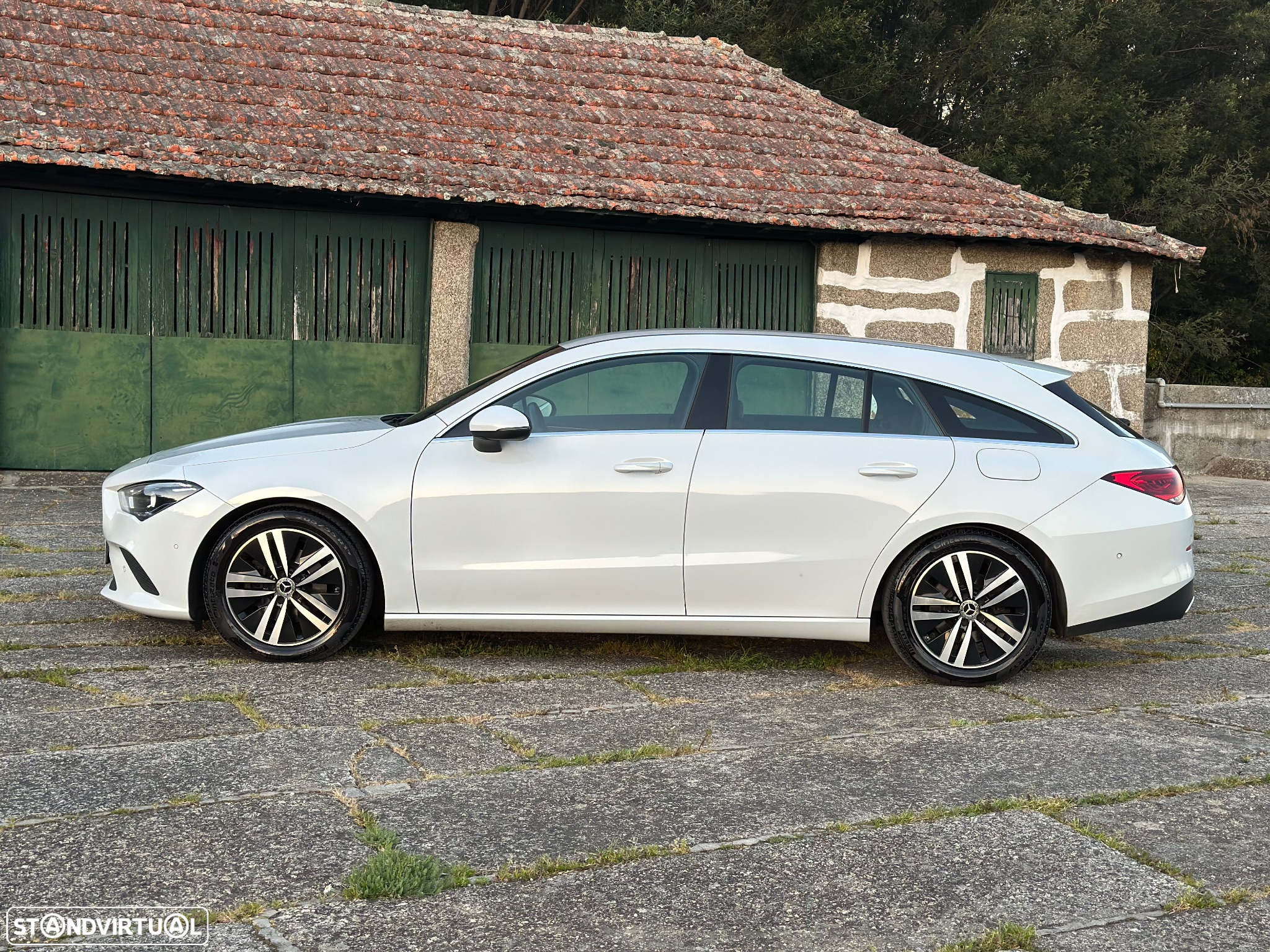 Mercedes-Benz CLA 180 d Shooting Brake Style Plus - 37