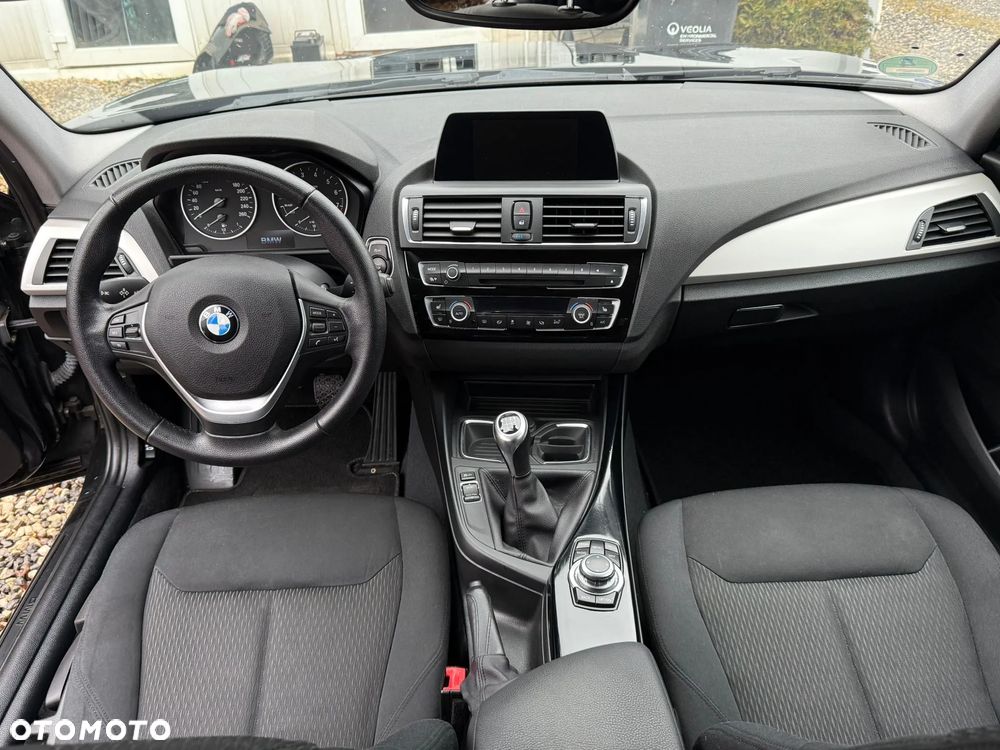 BMW Seria 1 116i - 11