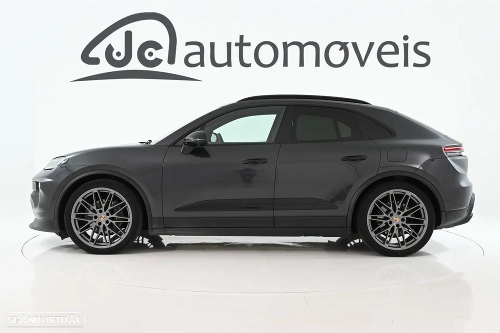 Porsche Macan Electric 4 - 8