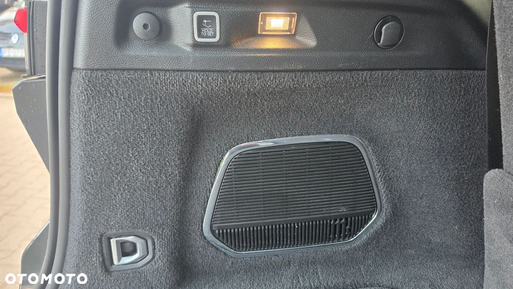 Jeep Grand Cherokee - 33