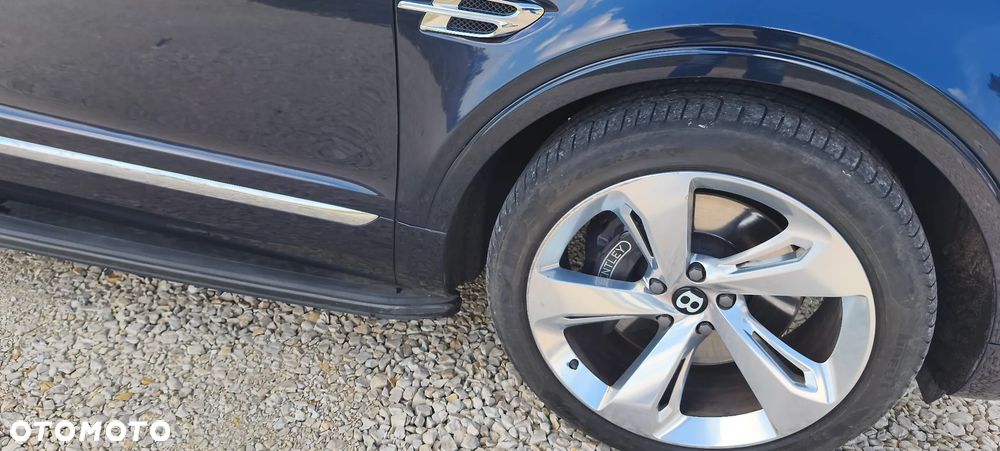 Bentley Bentayga - 25