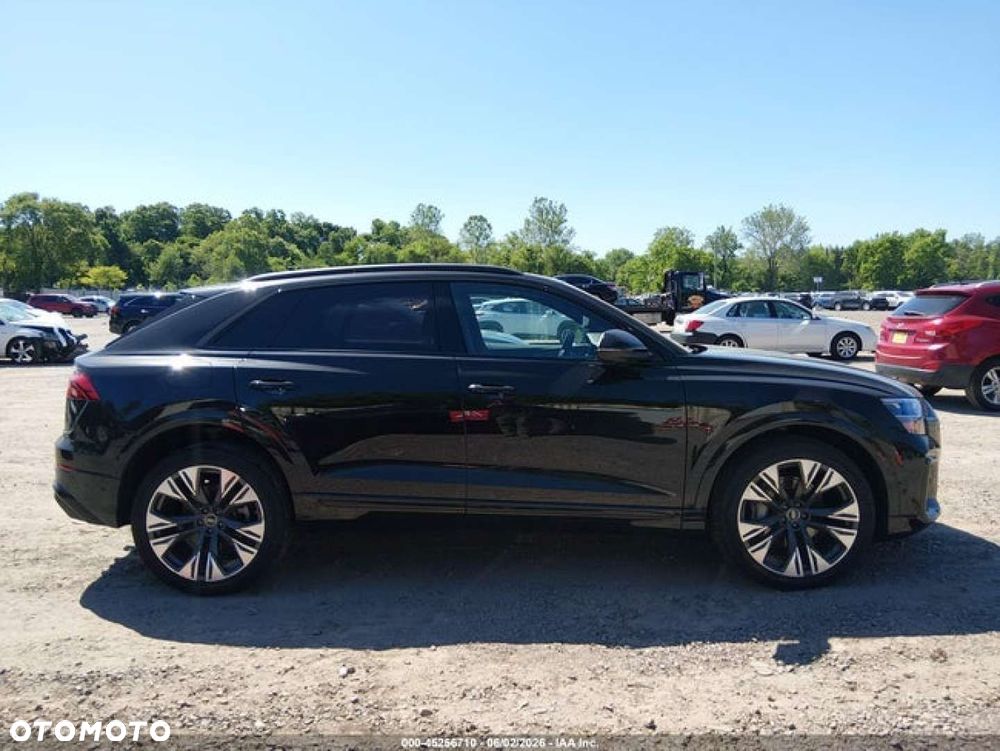 Audi Q8 - 6