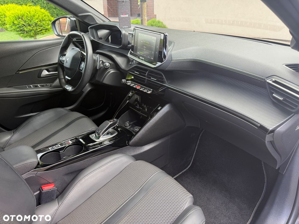 Peugeot 208 PureTech 100 EAT8 GT Pack - 37
