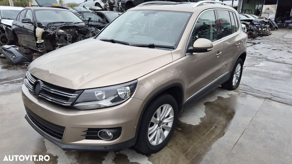 Dezmembram Volkswagen Tiguan 2012 2.0tdi CFF Automat DSG 4X4 - 1