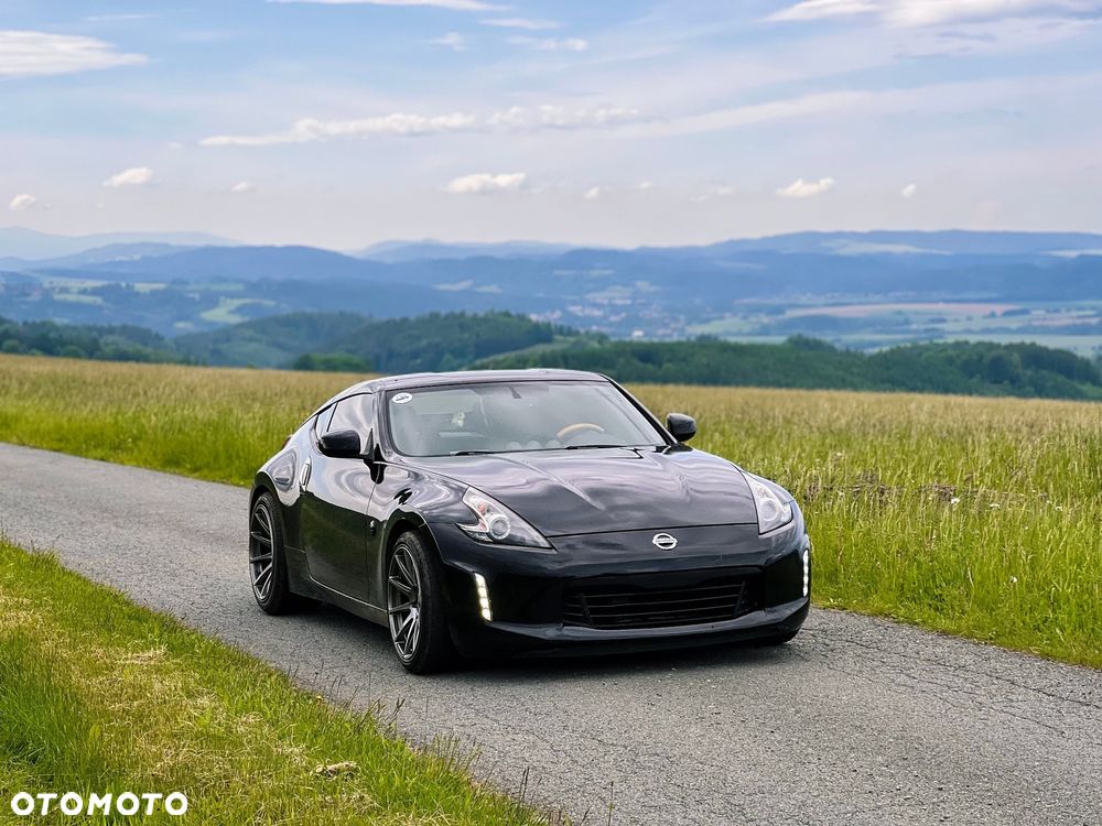 Nissan 370 Z - 1