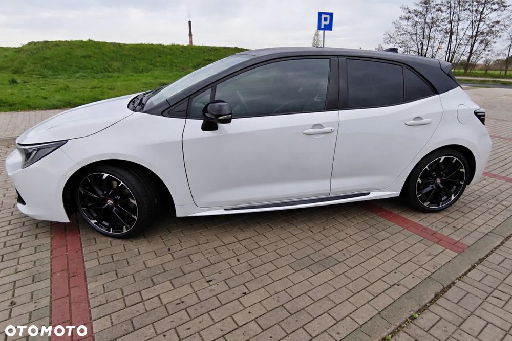Toyota Corolla 2.0 Hybrid GR Sport - 2