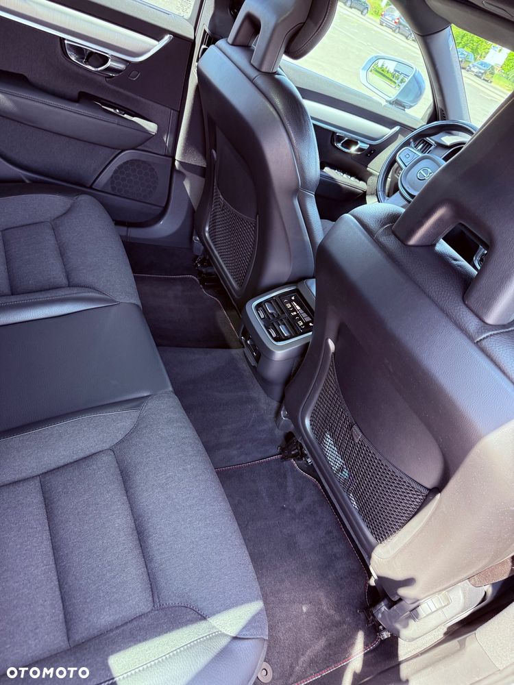 Volvo V90 D4 Momentum - 21