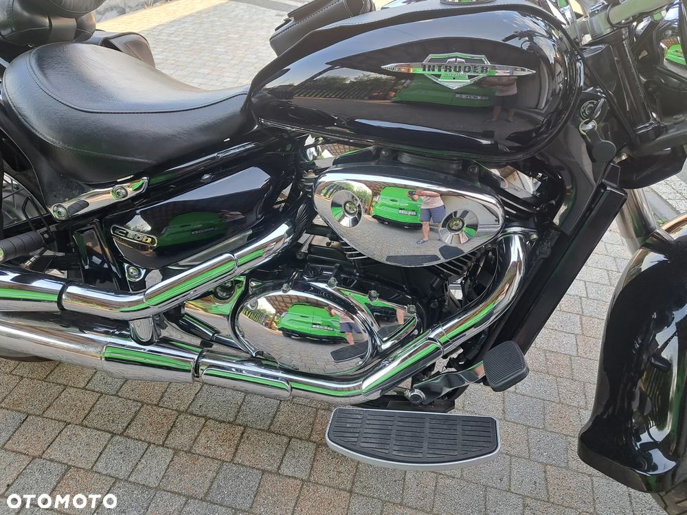 Suzuki Intruder - 10
