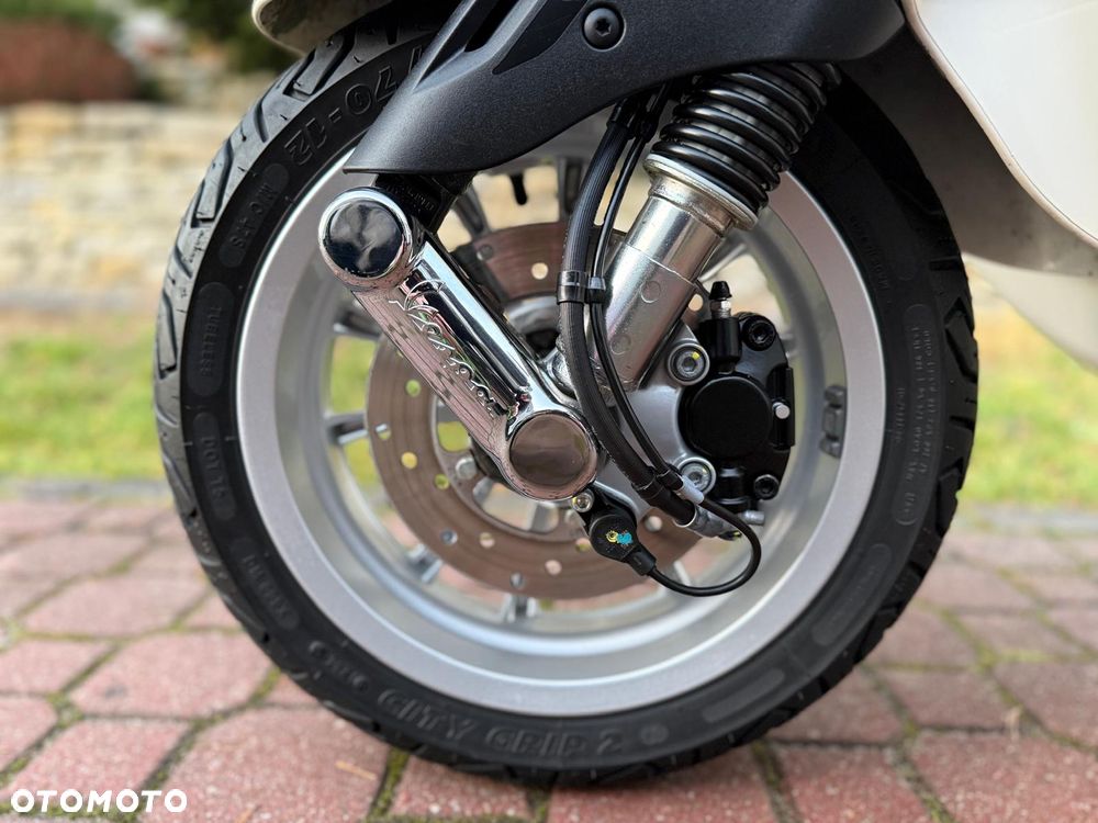 Piaggio Vespa - 8