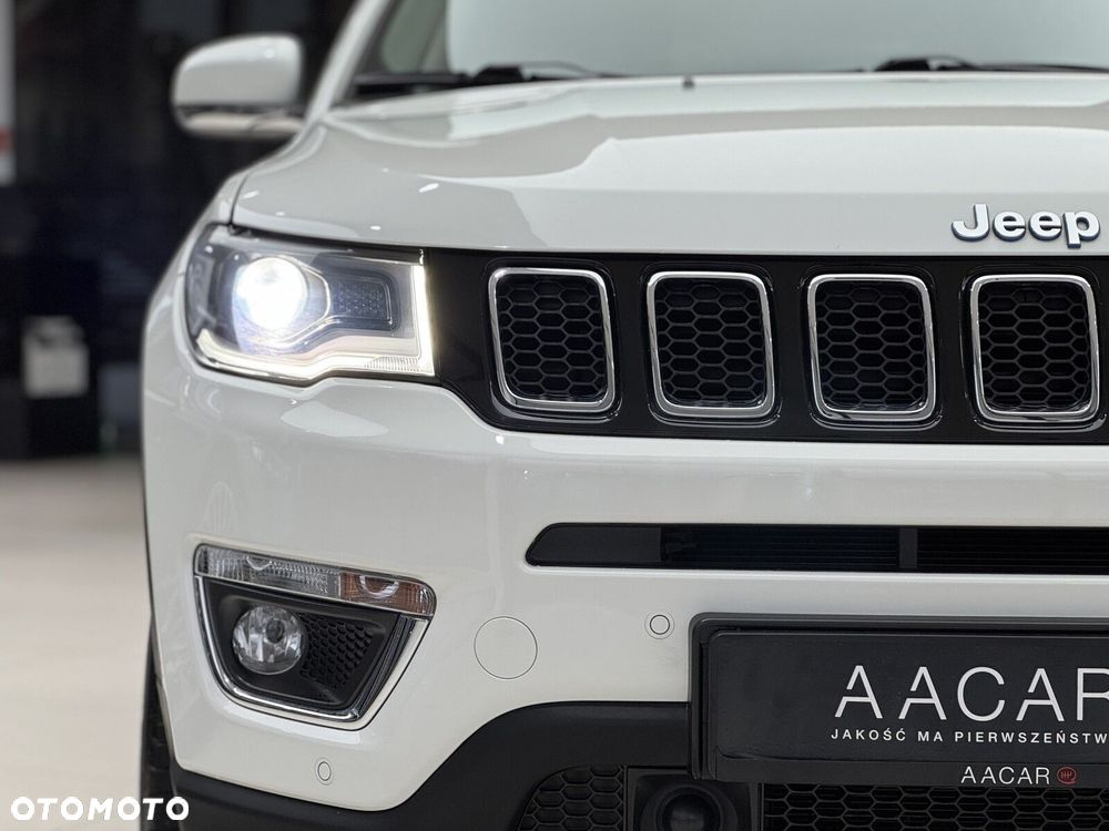 Jeep Compass - 38