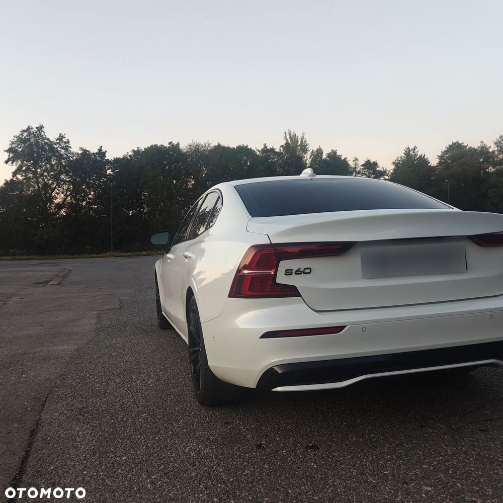 Volvo S60 T8 Recharge AWD Plus Dark - 11