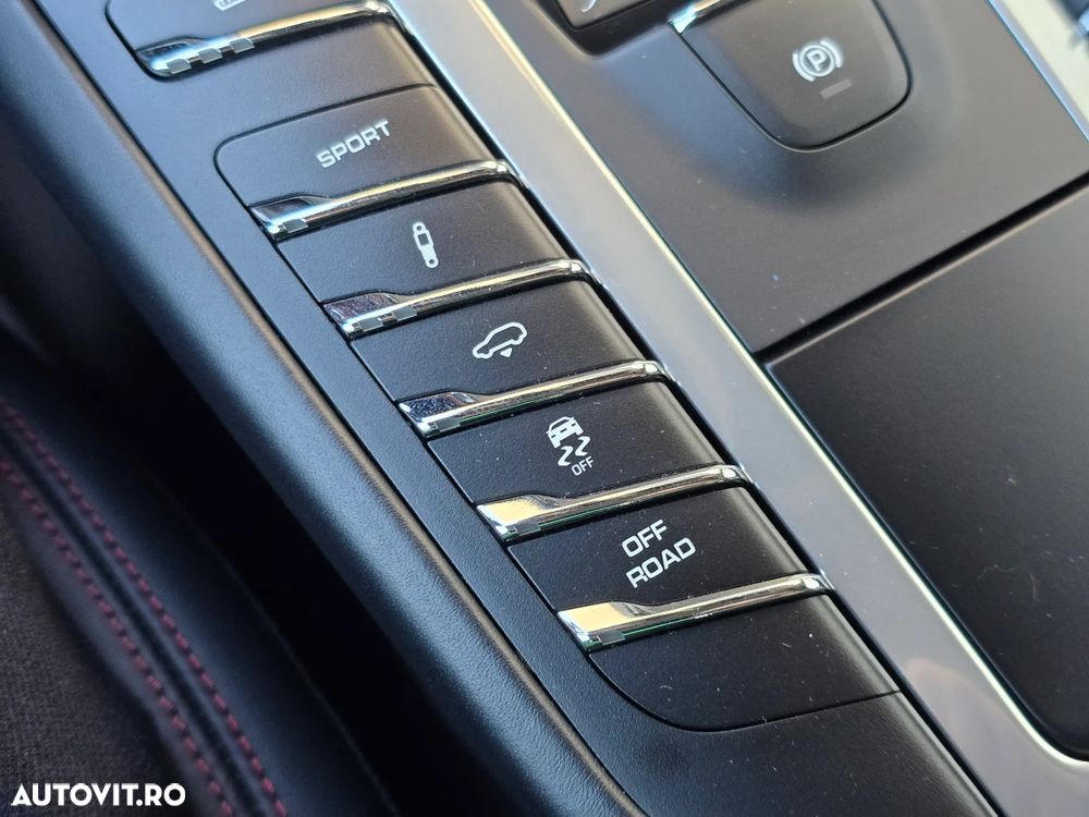 Porsche Macan - 26