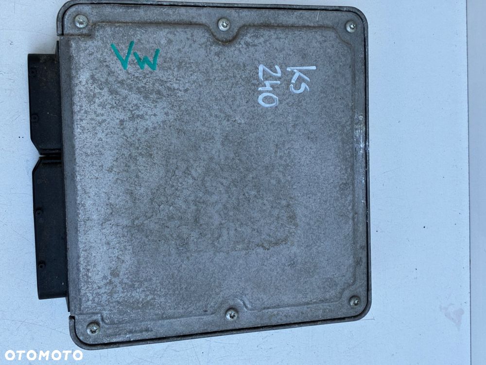 VW POLO 9N3 ECU KOMPUTER  STEROWNIK  SILNIKA 03C906013B 0261S01011810 - 5