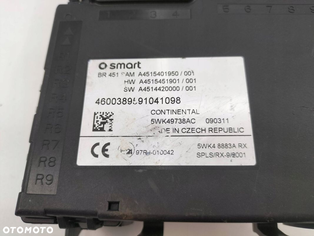 SKRZYNKA BEZPIECZNIKÓW SMART W451 4515401950 - 3