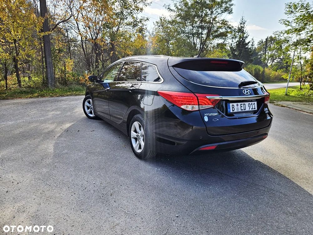 Hyundai i40 i40cw 1.7 CRDi Automatik Fifa World Cup Edition Silver - 11