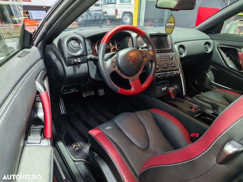 Nissan GT-R Black Edition - 7
