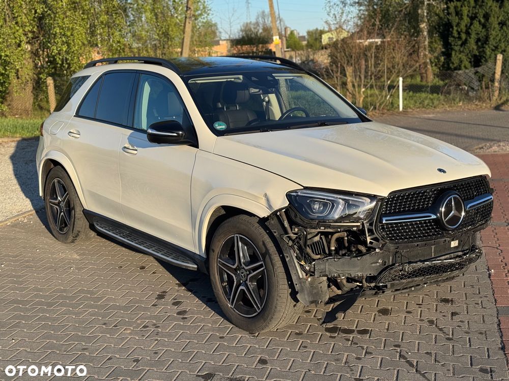 Mercedes-Benz GLE - 12