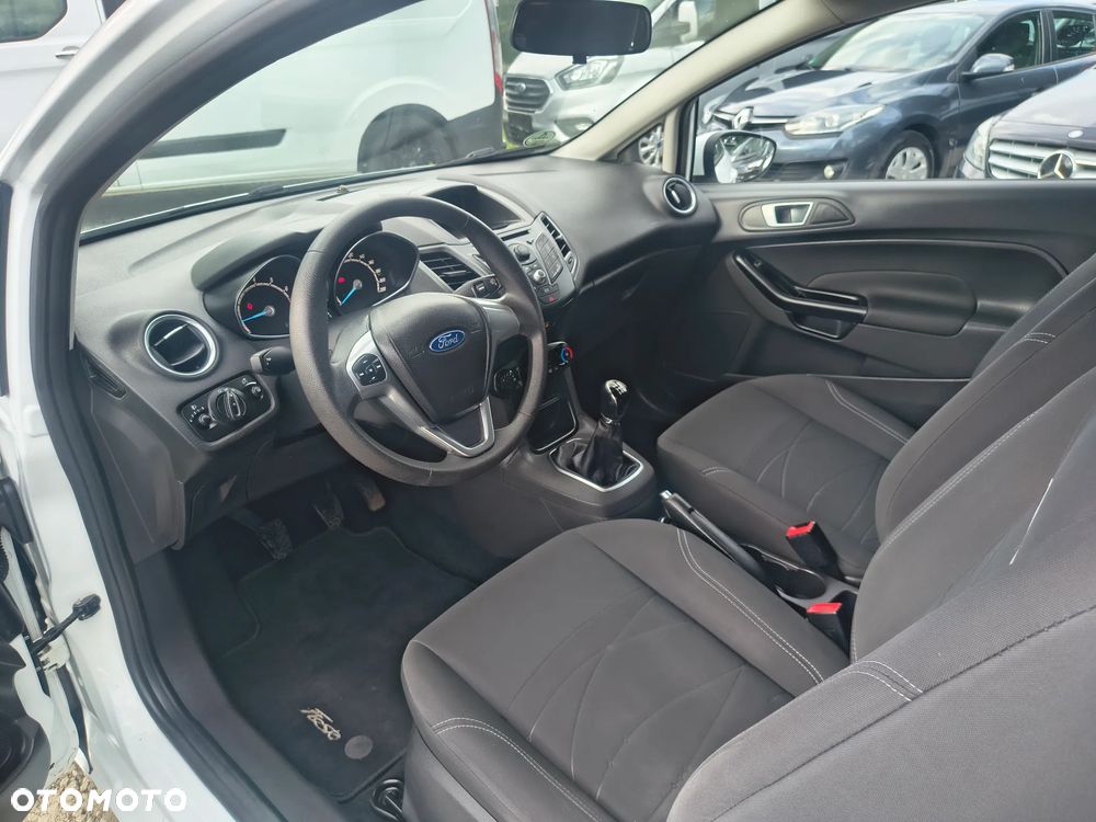 Ford Fiesta 1.25 Celebration - 13
