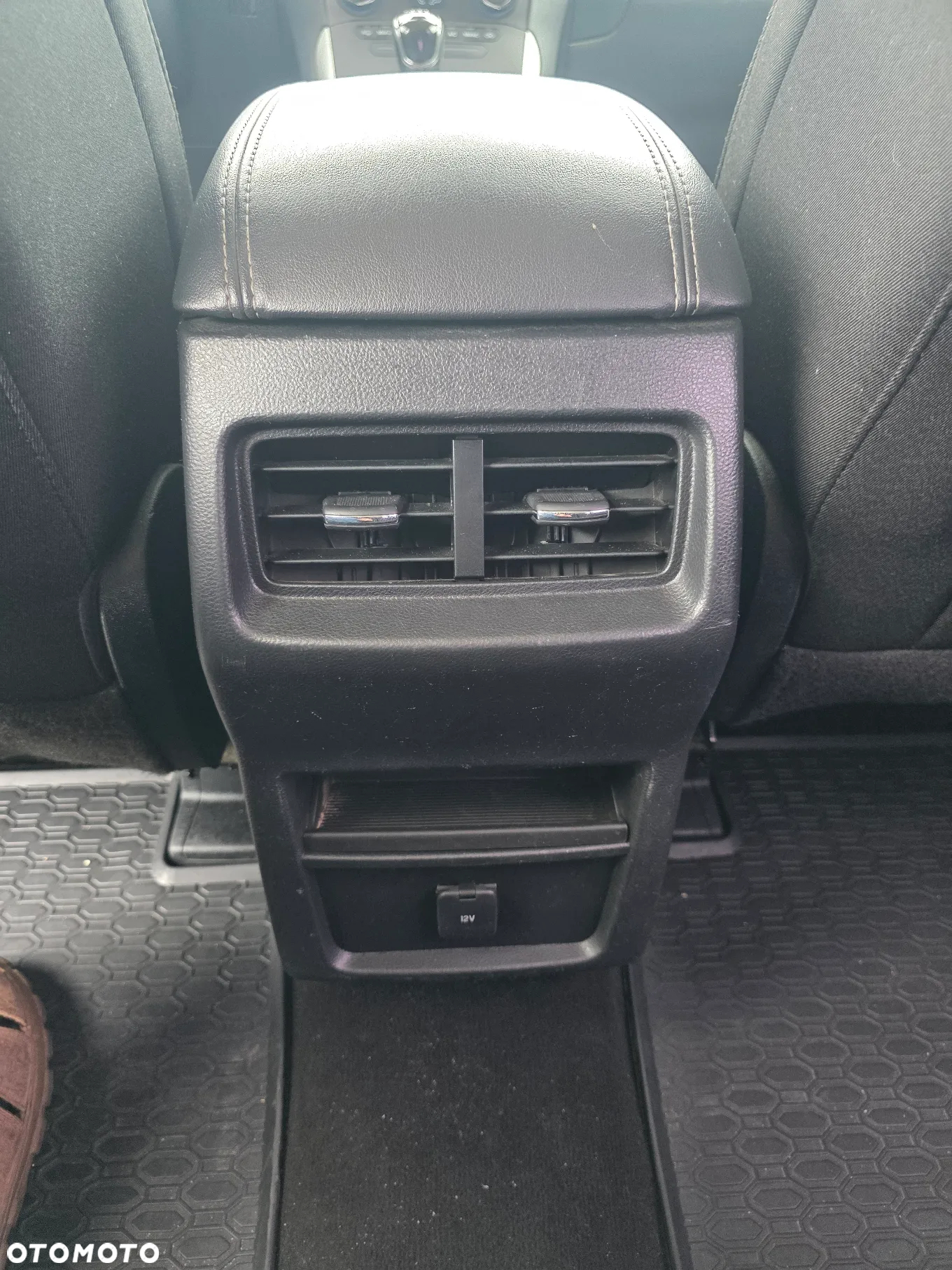 Ford S-Max 2.0 TDCi Trend - 36