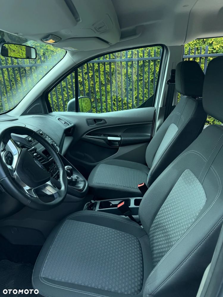 Ford transit Connect - 9