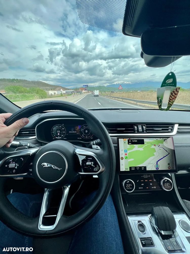 Jaguar F-Pace D200 AWD - 6