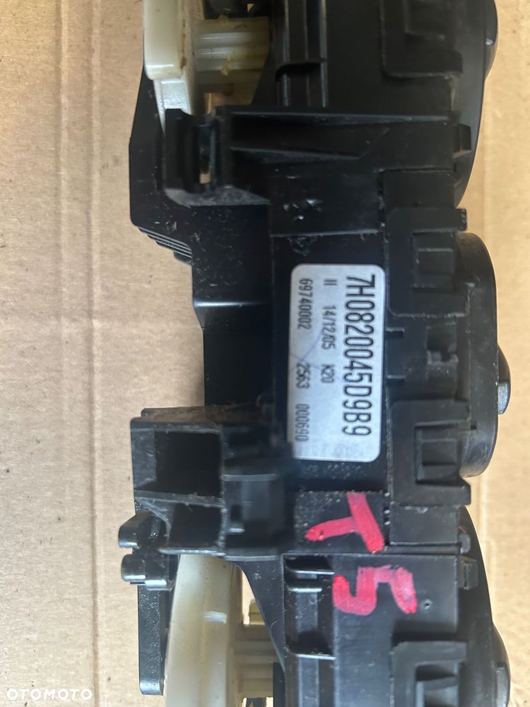 Panel nawiewu klimatyzacji VW T5 7H0820045D9B9 - 5