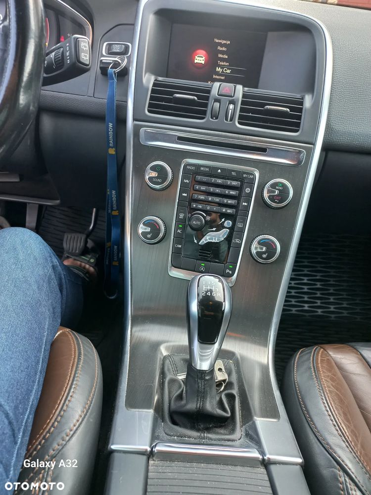 Volvo XC 60 D4 Drive-E Ocean Race - 19