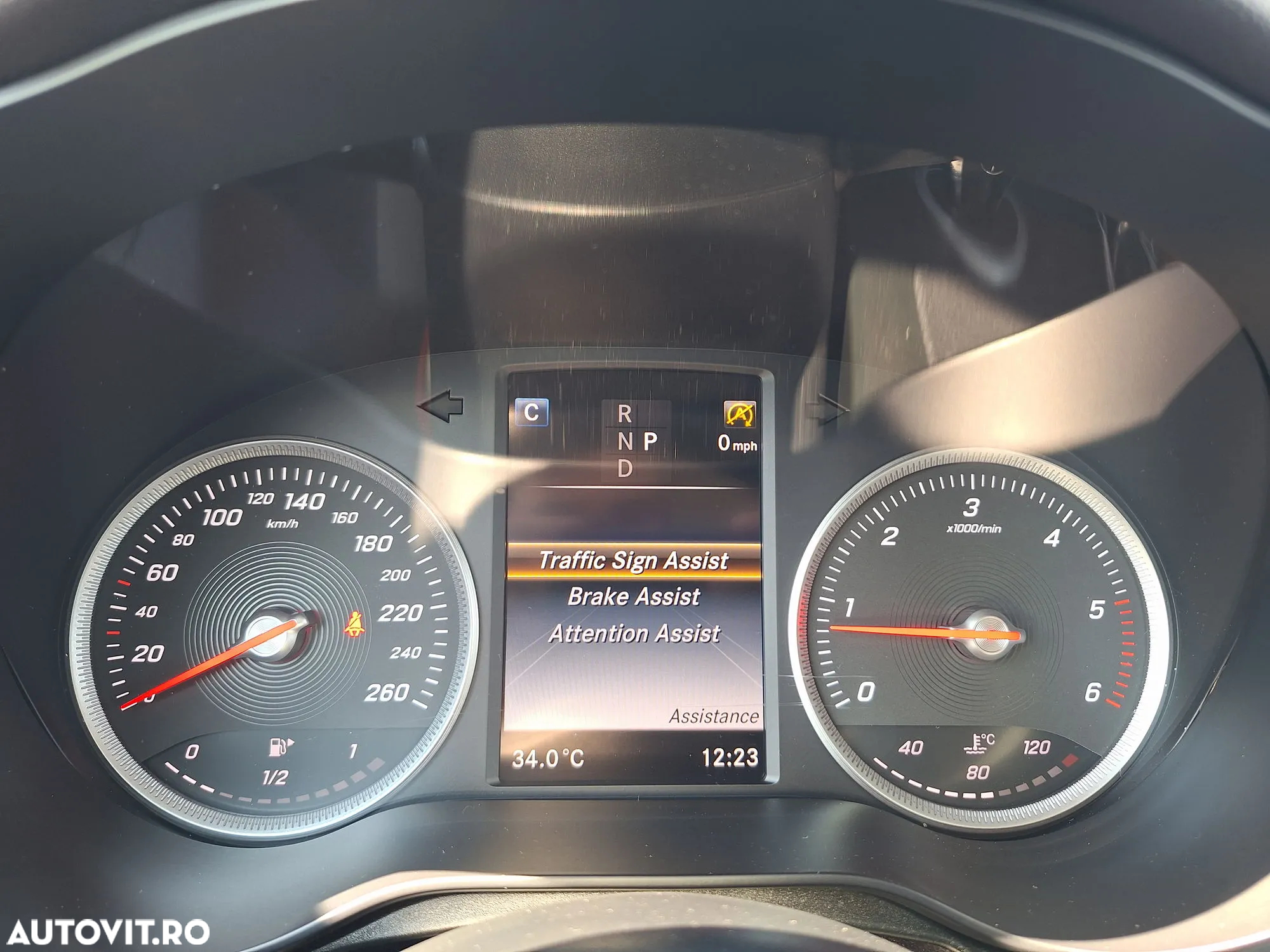 Mercedes-Benz GLC 220 d 4MATIC - 24