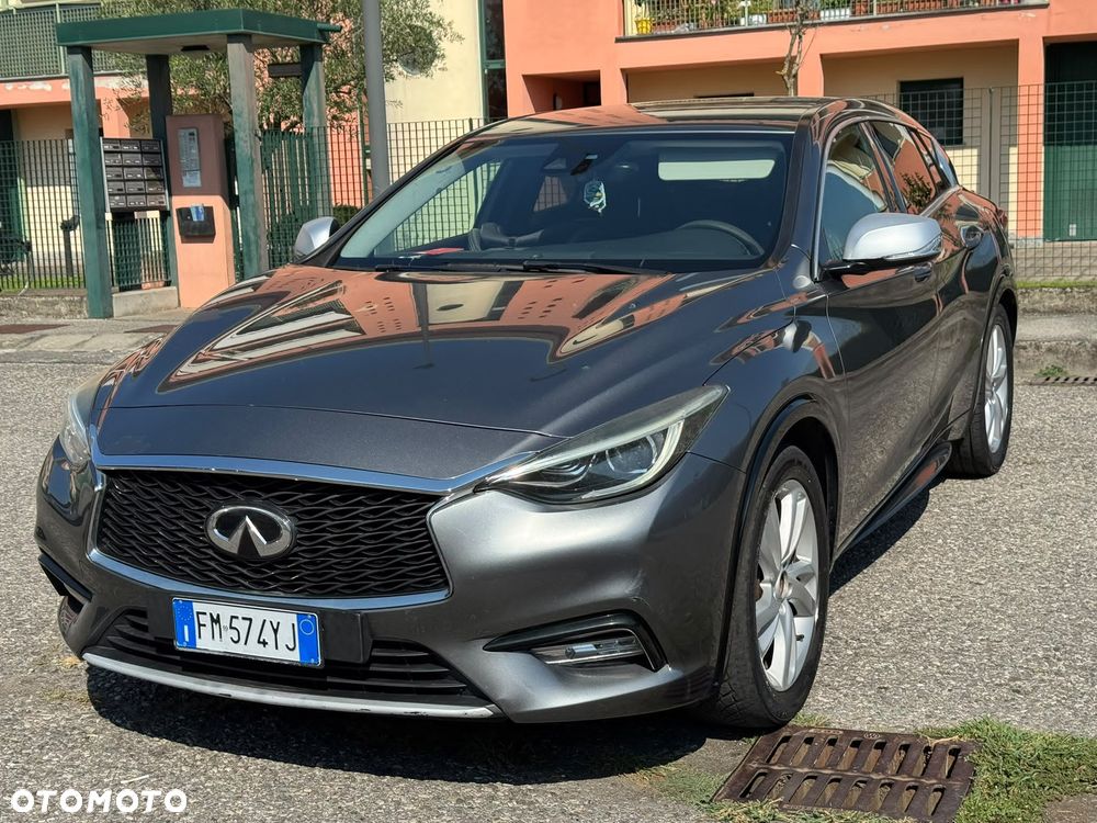 Infiniti Q30 1.5d DCT Business Executive - 2