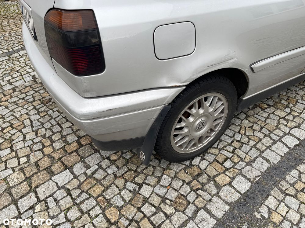 Volkswagen Golf 1.8 CL - 9