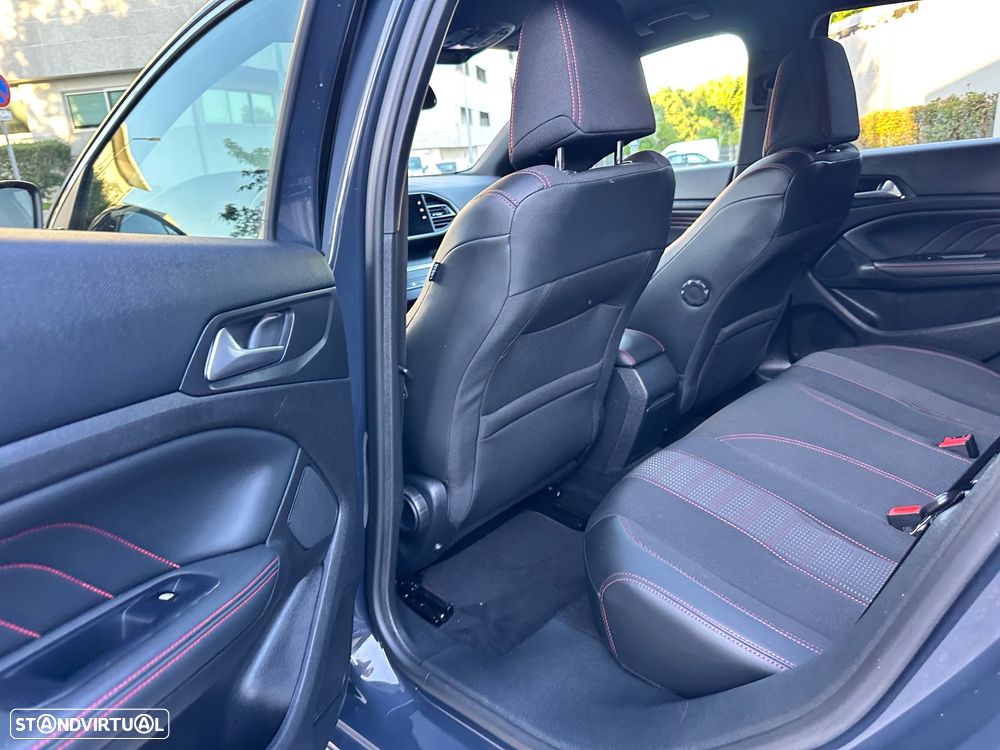 Peugeot 308 1.5 BlueHDi GT Line EAT8 - 36