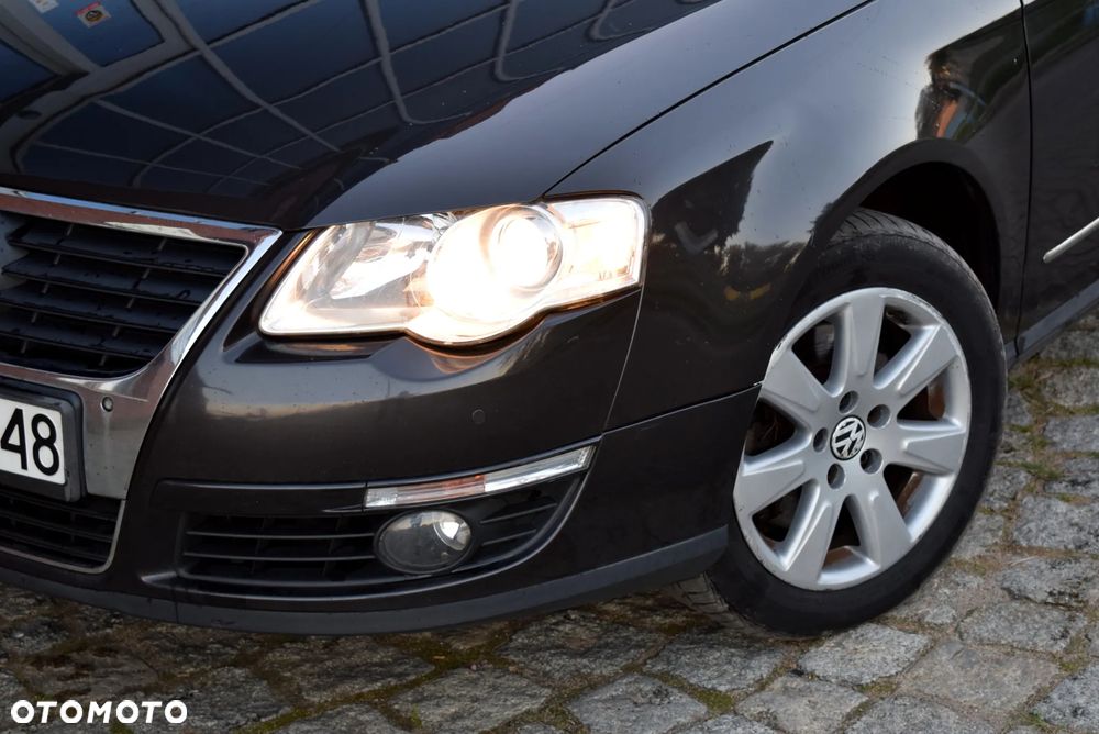Volkswagen Passat 2.0 TDI DPF Highline - 11