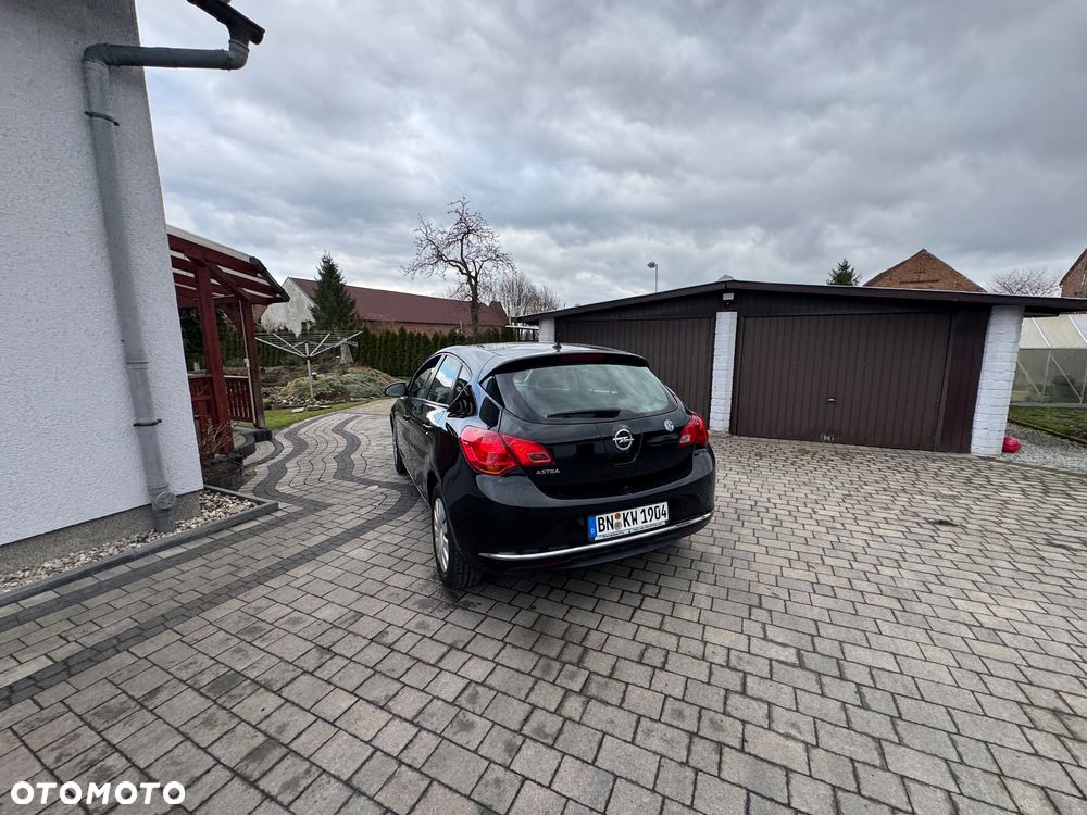 Opel Astra 1.6 Style - 12
