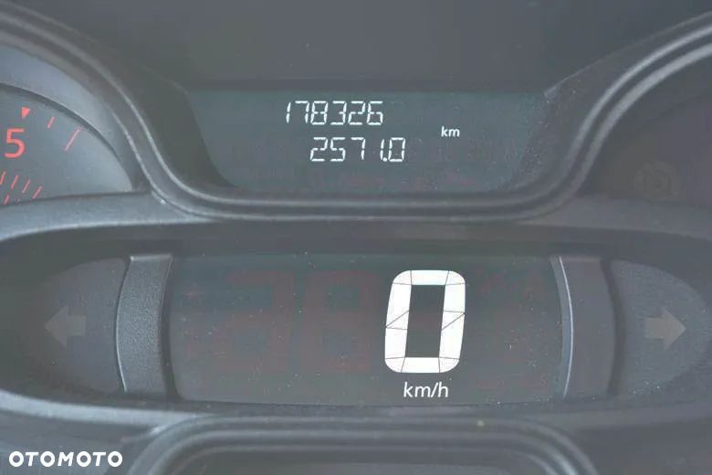 Renault Trafic Grand SpaceClass 1.6 dCi - 16