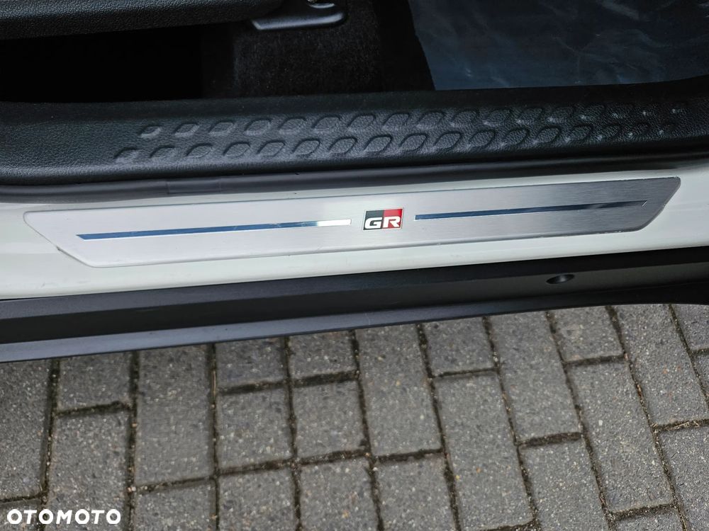 Toyota C-HR 2.0 Hybrid GR Sport - 36