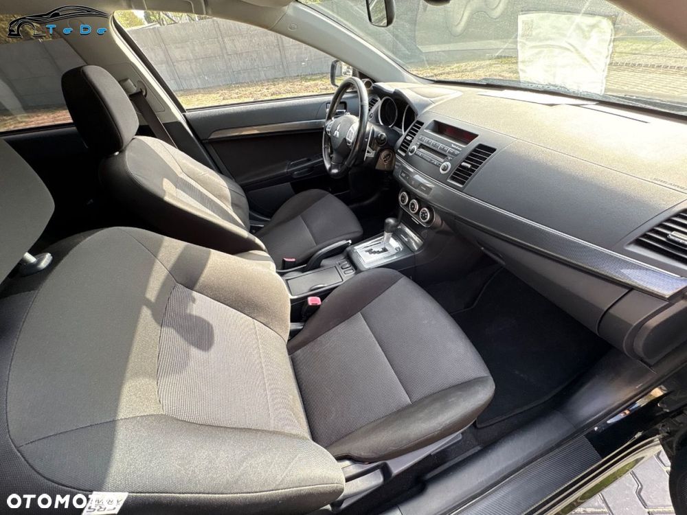 Mitsubishi Lancer Sportback 1.8 Clear Tec CVT Plus - 27