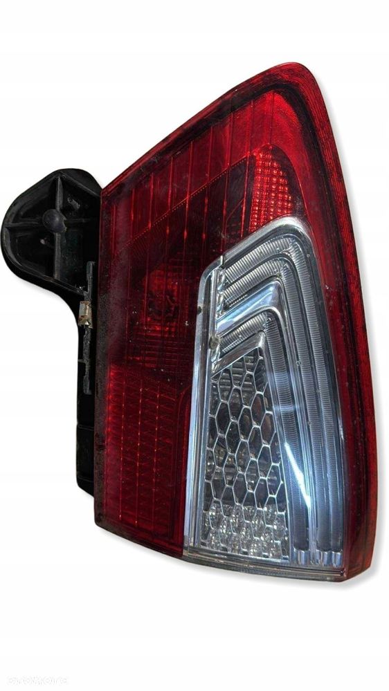 prawa tylna lampa w klapę do forda mondeo mk4 lift - 1
