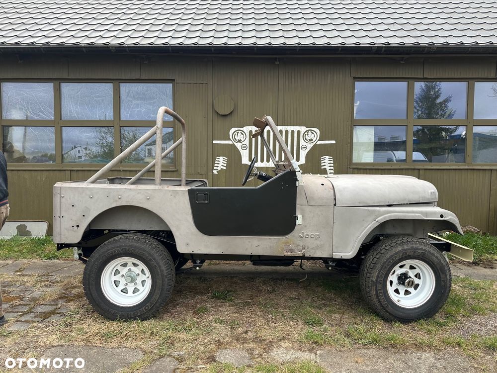 Jeep CJ - 1