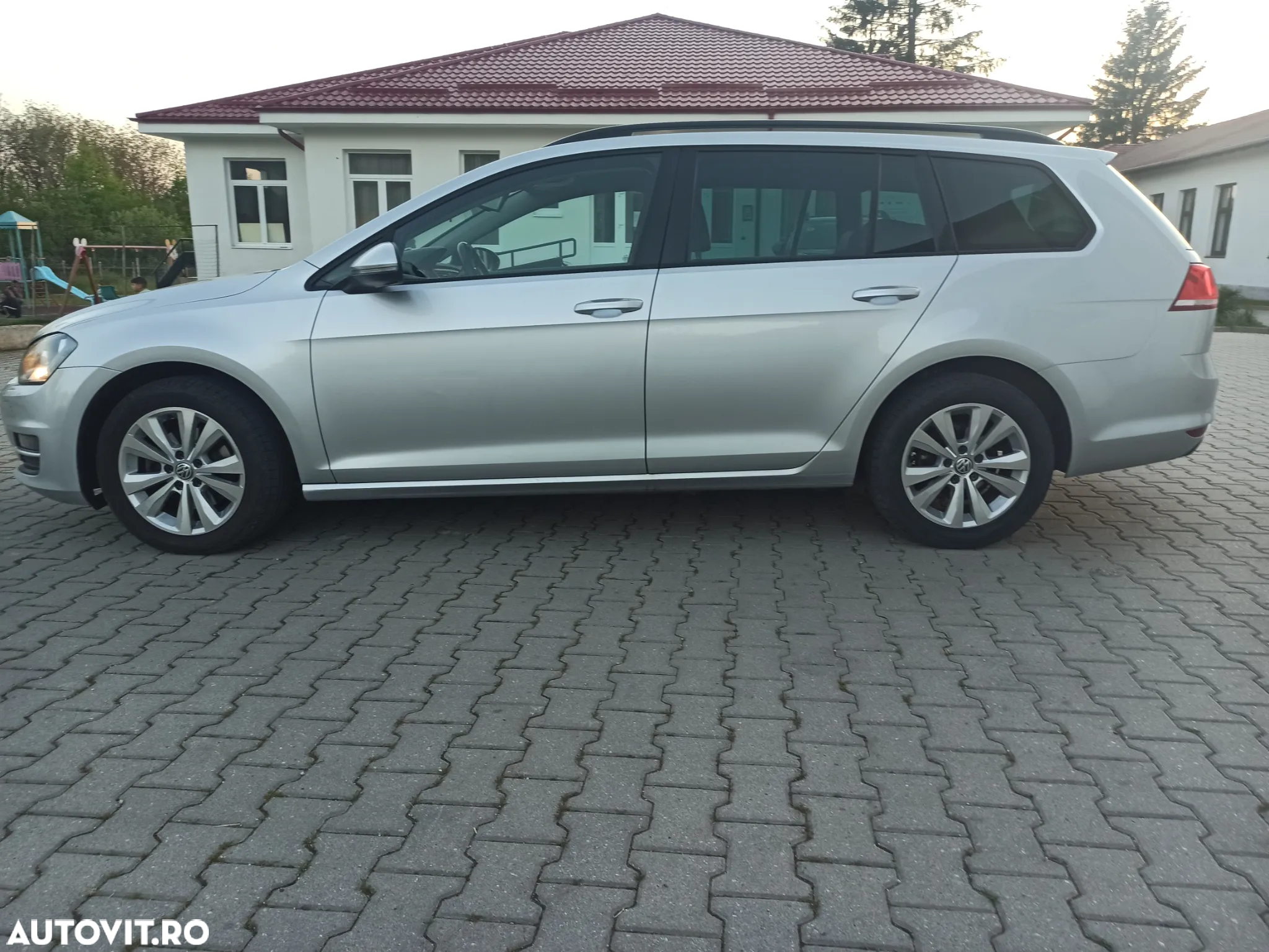 Volkswagen Golf 1.6 TDI DPF BMT Highline - 5