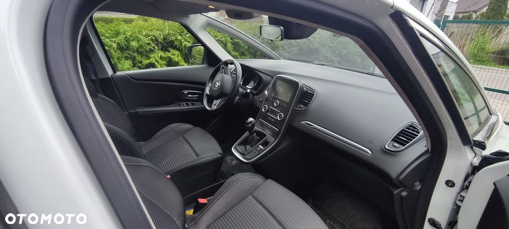 Renault Scenic 1.5 dCi Intens - 17