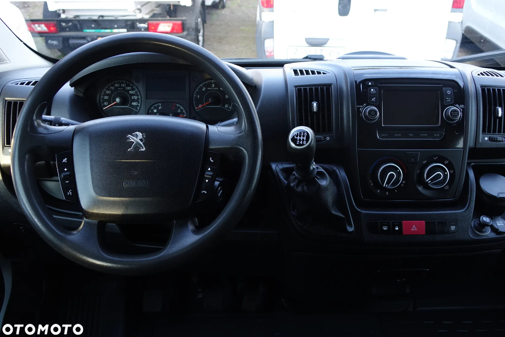 Peugeot Boxer 3.0 180KM 7-osobowy DOKA + skrzynia ładunkowa - 9