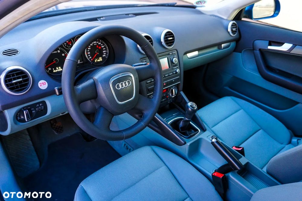 Audi A3 Sportback 1.6 Attraction - 5