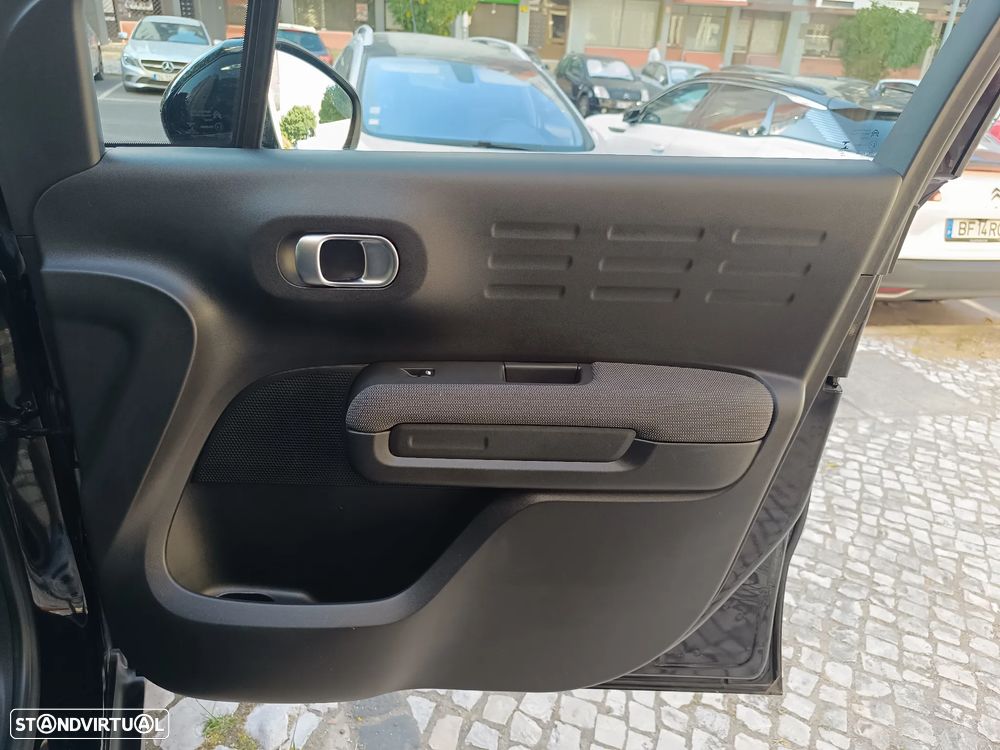 Citroën C3 Aircross PureTech 130 Stop & Start EAT6 OPF SHINE - 32