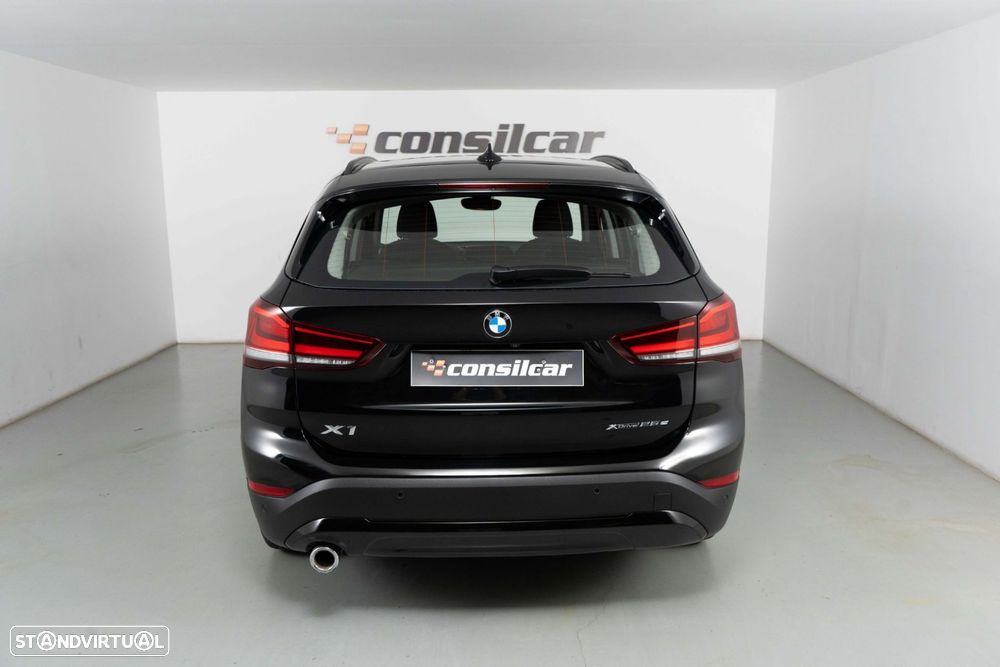 BMW X1 25 e xDrive Corporate Edition - 5