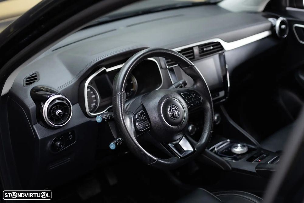 MG ZS EV 44.5 kWh Luxury - 24