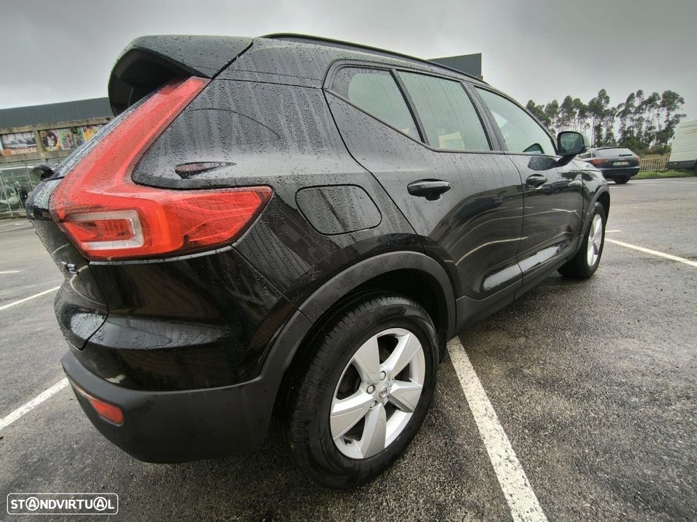 Volvo XC 40 1.5 T2 Momentum Core - 4